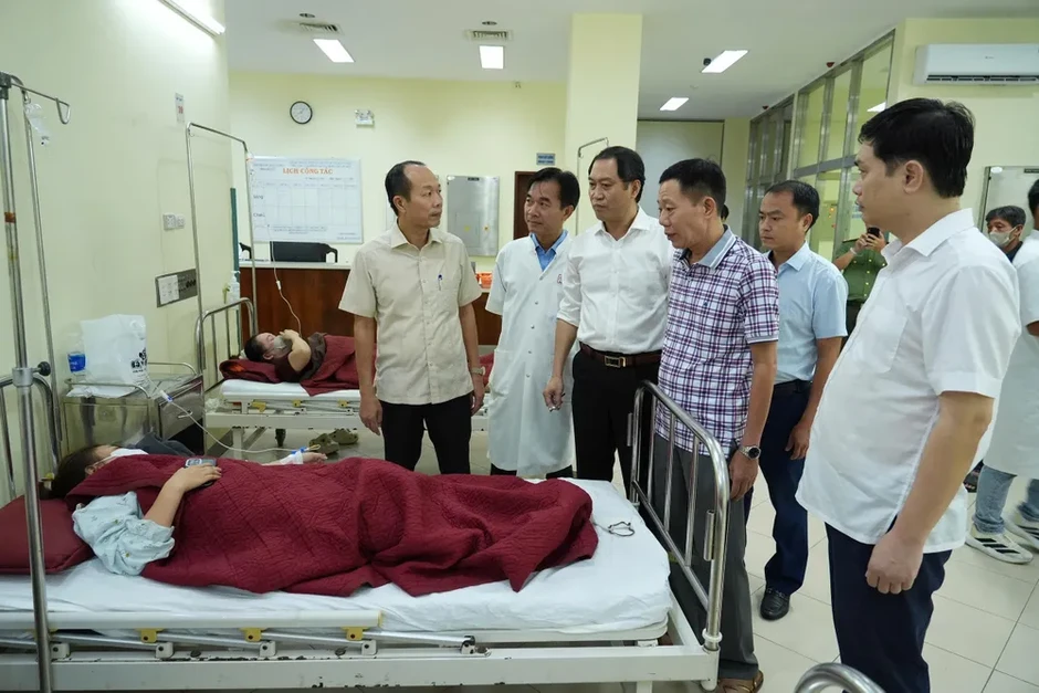 Làm rõ nguyên nhân khiến 222 người ngộ độc thực phẩm ở Huế Làm rõ nguyên nhân khiến 222 người ngộ độc thực phẩm ở Huế