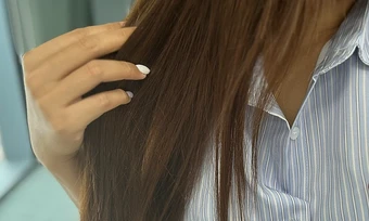 Làm thế nào phục hồi tóc hư tổn do nắng nóng? - Báo TinVina