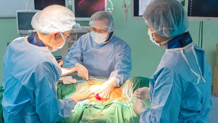 Lần đầu tiên đặt máy phá rung tim công nghệ mới Lần đầu tiên đặt máy phá rung tim công nghệ mới
