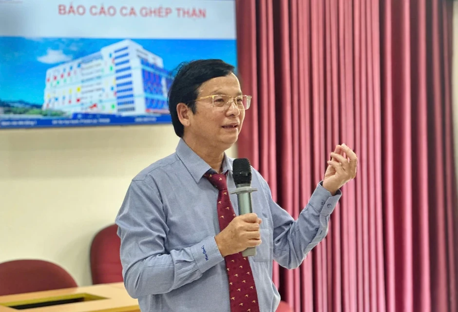 Lần đầu tiên ghép thận thành công tại Bệnh viện Nhi đồng 1 Lần đầu tiên ghép thận thành công tại Bệnh viện Nhi đồng 1