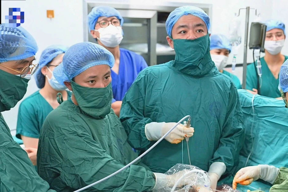 Lần đầu tiên tại Việt Nam can thiệp FETO cứu thai nhi mắc thoát vị hoành Lần đầu tiên tại Việt Nam can thiệp FETO cứu thai nhi mắc thoát vị hoành