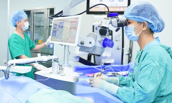 Lấy lại thị lực cho ca viêm màng bồ đào gây đục thủy tinh thể
