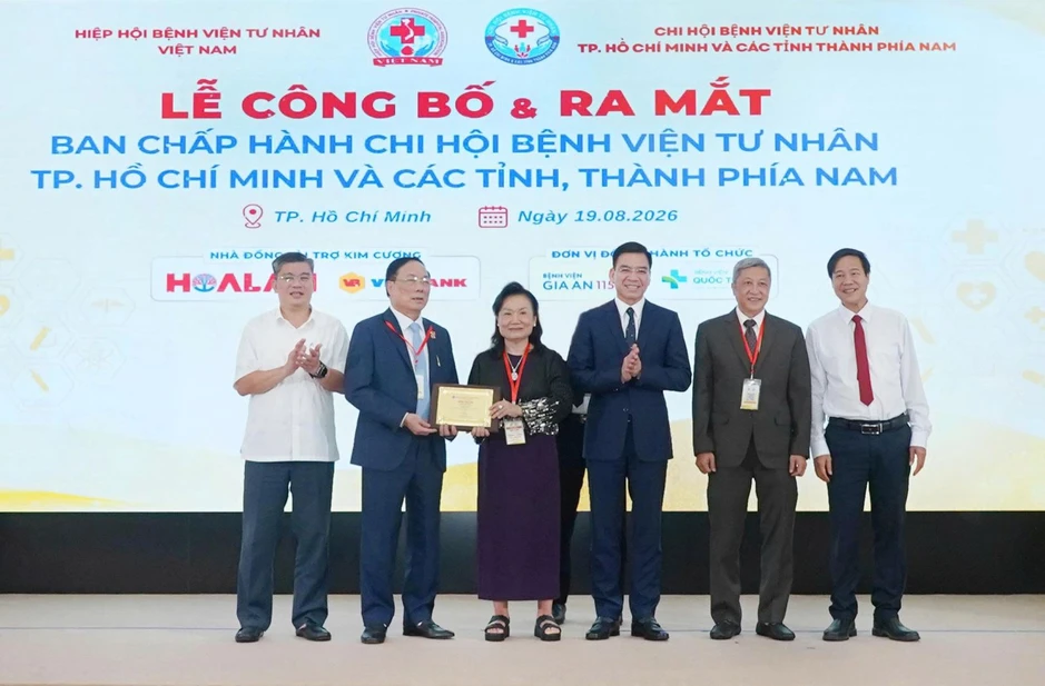 Liên kết bệnh viện tư nhân nâng chất lượng khám chữa bệnh Liên kết bệnh viện tư nhân nâng chất lượng khám chữa bệnh