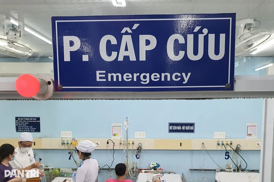 Liên tiếp có 3 trẻ ngạt nước ngưng tim khi du lịch, tắm hồ bơi cùng cha mẹ Liên tiếp có 3 trẻ ngạt nước ngưng tim khi du lịch, tắm hồ bơi cùng cha mẹ