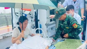 Liên tiếp mở luồng xanh cho xe cứu thương cấp cứu bệnh nhân vì mục đích nhân đạo
