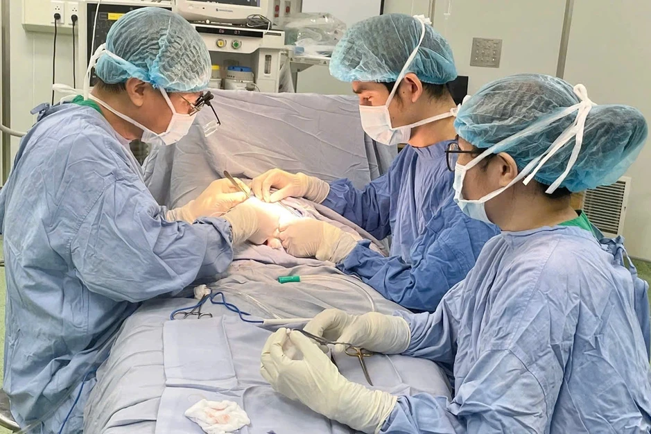 Liên tiếp trẻ phải cắt tinh hoàn vì đến viện muộn Liên tiếp trẻ phải cắt tinh hoàn vì đến viện muộn