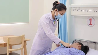 Lơ là tăng huyết áp, cô gái 27 tuổi nhồi máu cơ tim