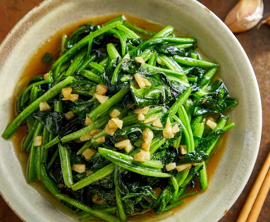 Loại rau được ví như "mỹ phẩm tự nhiên", giúp da sáng, giảm tàn nhang, dưỡng tóc đen và bóng hơn, chợ Việt bán rất rẻ Loại rau được ví như "mỹ phẩm tự nhiên", giúp da sáng, giảm tàn nhang, dưỡng tóc đen và bóng hơn, chợ Việt bán rất rẻ