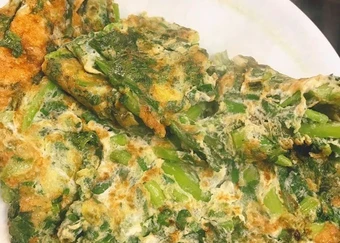 Loại rau "tốt nhất thế giới", xưa chỉ dùng cho vua chúa, nay chợ Việt bán vài nghìn cả mớ: Cực tốt cho sức khỏe!