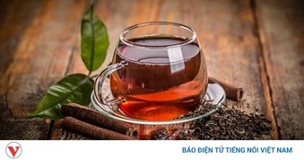 Lợi ích uống hồng trà đúng cách và không gây mất ngủ