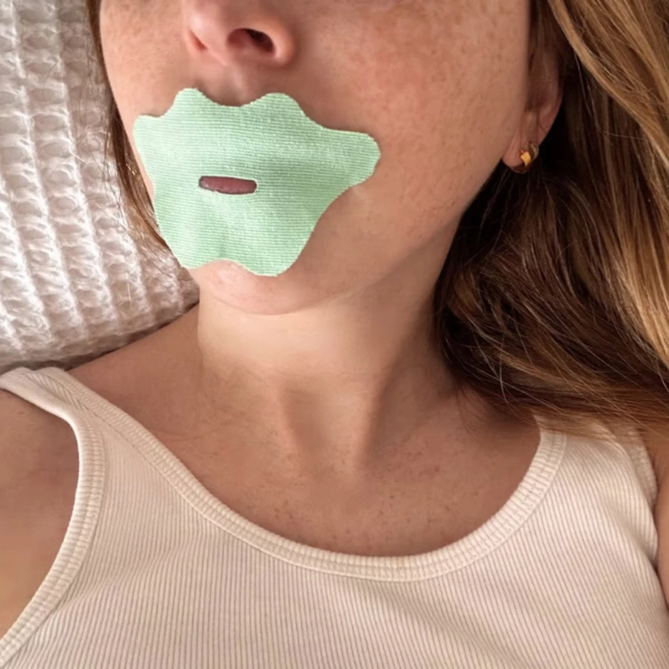 Lời khuyên cho những ai định dán "băng keo" lên miệng khi ngủ để bớt ngáy: 4 nhóm người không nên thử Lời khuyên cho những ai định dán "băng keo" lên miệng khi ngủ để bớt ngáy: 4 nhóm người không nên thử
