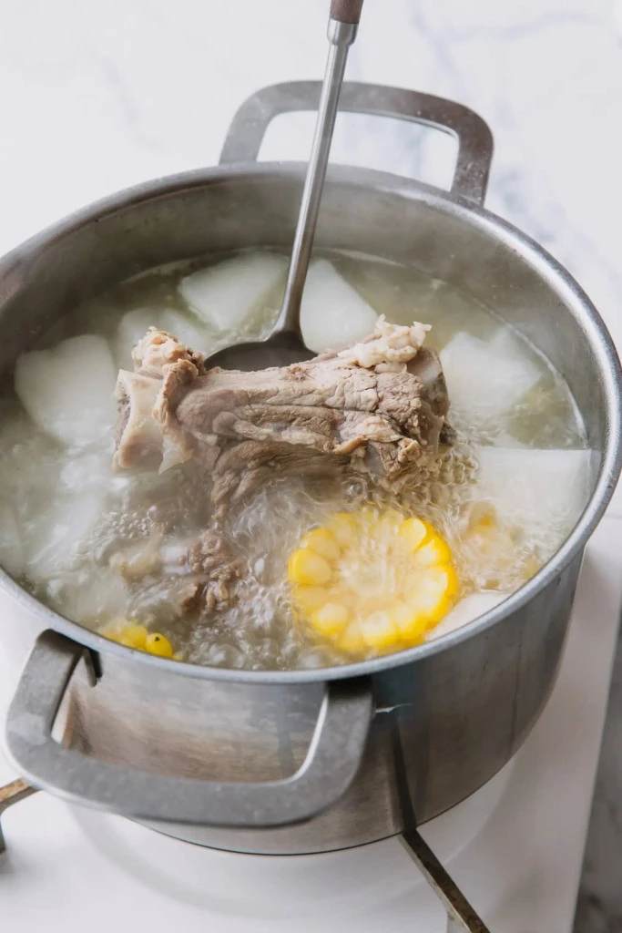 Lời khuyên cho những người thường chần thịt bằng nước sôi trước khi nấu Lời khuyên cho những người thường chần thịt bằng nước sôi trước khi nấu