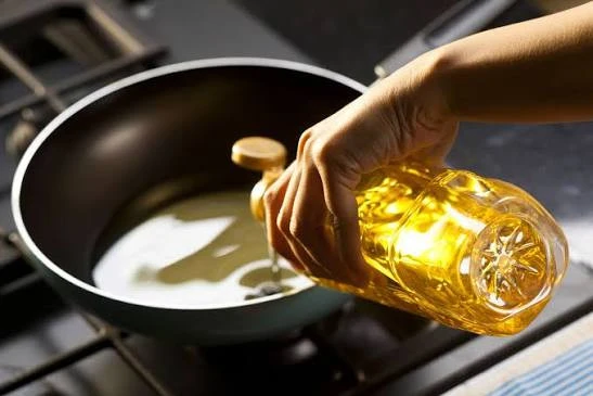 Lời khuyên cho tất cả những gia đình đang dùng dầu ăn Lời khuyên cho tất cả những gia đình đang dùng dầu ăn