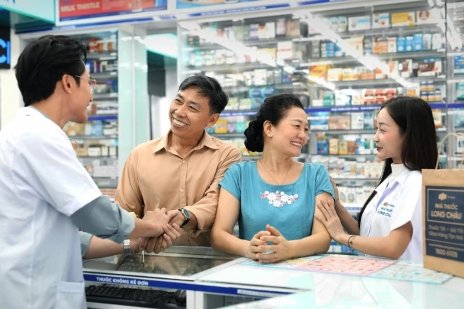Long Châu cam kết không tăng giá thuốc, giao miễn phí tận nhà Long Châu cam kết không tăng giá thuốc, giao miễn phí tận nhà