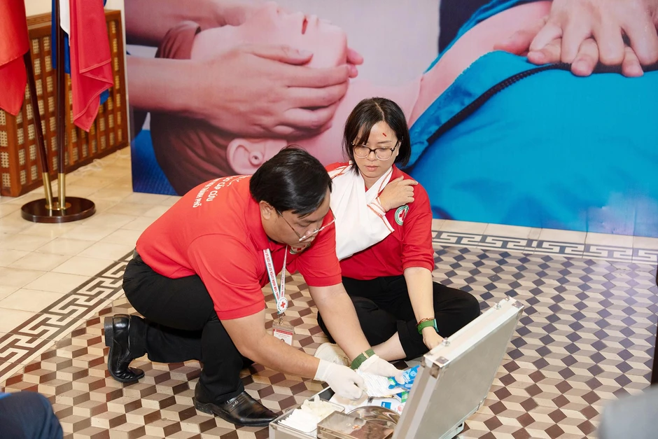 Long Châu hợp lực đa phương, nâng cao năng lực cấp cứu và ứng phó khẩn cấp trong chăm sóc sức khỏe cộng đồng Long Châu hợp lực đa phương, nâng cao năng lực cấp cứu và ứng phó khẩn cấp trong chăm sóc sức khỏe cộng đồng