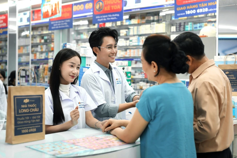 Long Châu và AstraZeneca tiên phong đưa giải pháp tiên tiến thế hệ mới hỗ trợ bệnh nhân hen nặng về Việt Nam Long Châu và AstraZeneca tiên phong đưa giải pháp tiên tiến thế hệ mới hỗ trợ bệnh nhân hen nặng về Việt Nam