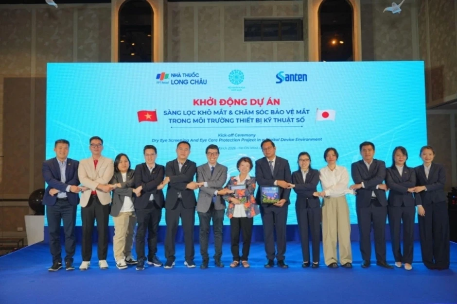 Long Châu và Santen Nhật Bản khởi động dự án sàng lọc khô mắt