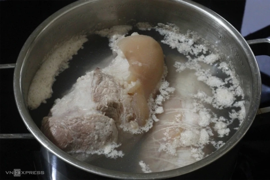Luộc qua thịt để rã đông có gây mất dinh dưỡng? Luộc qua thịt để rã đông có gây mất dinh dưỡng?