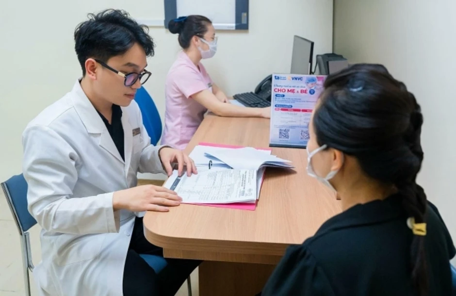Lý do phụ nữ cho con bú dễ loãng xương - Báo TinVina