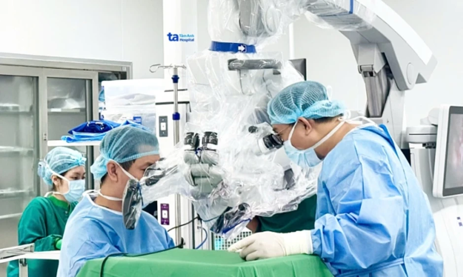 Mạch máu não chèn dây thần kinh gây co giật mặt - Báo TinVina Mạch máu não chèn dây thần kinh gây co giật mặt - Báo TinVina