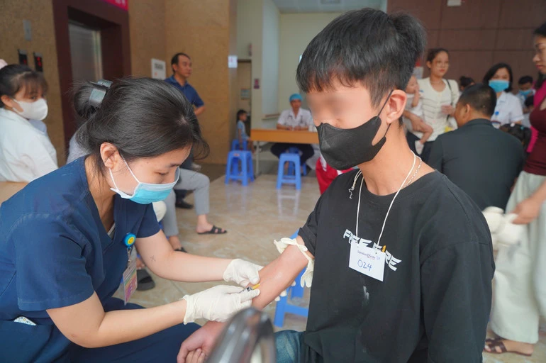 Mang lại nụ cười mới trên gương mặt trẻ mắc dị tật khe hở môi, vòm miệng Mang lại nụ cười mới trên gương mặt trẻ mắc dị tật khe hở môi, vòm miệng
