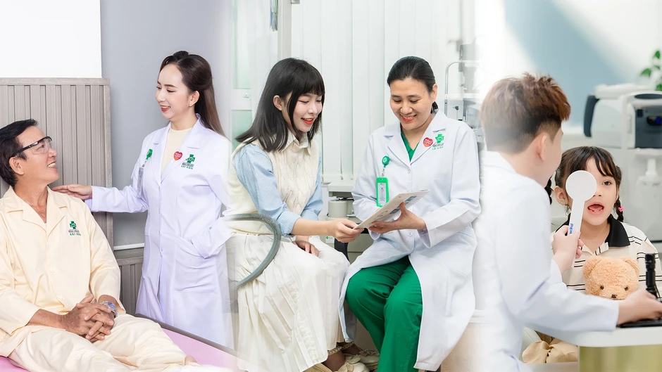 Mắt Sài Gòn 4 năm liên tiếp giữ ngôi vị 'Bệnh viện chuyên khoa của năm' Mắt Sài Gòn 4 năm liên tiếp giữ ngôi vị 'Bệnh viện chuyên khoa của năm'