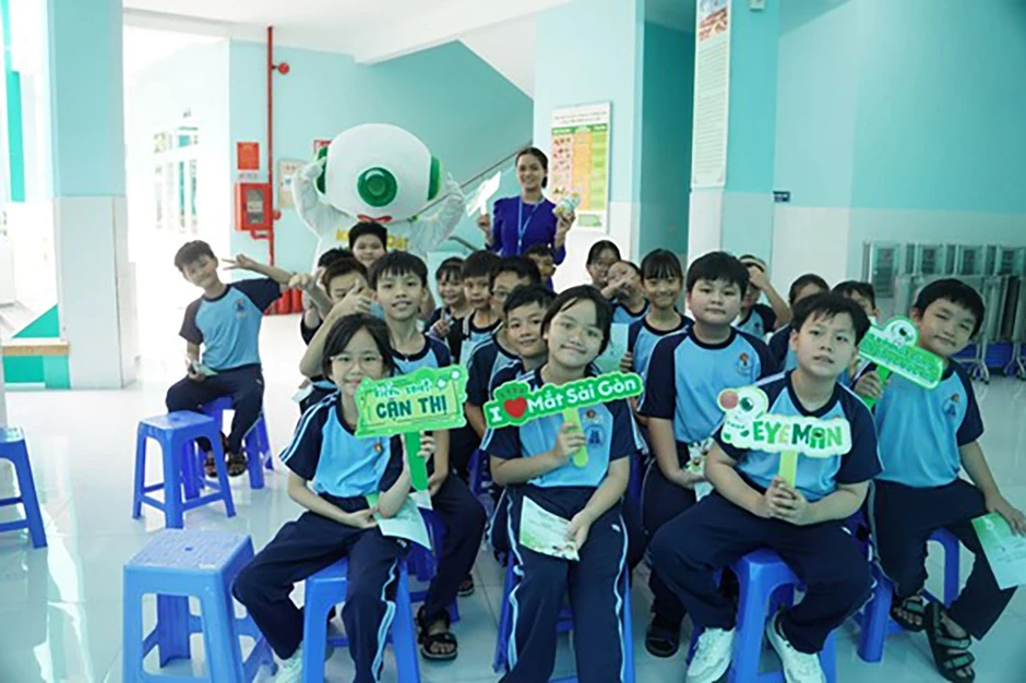 Mắt Sài Gòn Ngô Gia Tự: Chăm sóc thị lực học đường cho hơn 15.000 học sinh