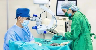 Mắt Sài Gòn và hành trình 1 năm tiên phong ứng dụng phẫu thuật Phaco không dao