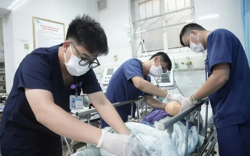 Máy xay thịt gây thương tích nghiêm trọng chỉ sau vài giây bất cẩn Máy xay thịt gây thương tích nghiêm trọng chỉ sau vài giây bất cẩn