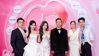 Midu, Tiểu Vy và dàn khách mời mừng BichNa Clinic tròn 11 tuổi