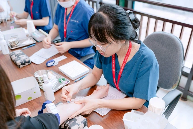 Mô hình mới giúp người dân khám chuyên sâu ngay tại trạm y tế Mô hình mới giúp người dân khám chuyên sâu ngay tại trạm y tế