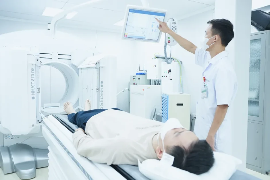 Mở rộng quyền lợi BHYT, giảm gánh nặng chi tiền cho người dân Mở rộng quyền lợi BHYT, giảm gánh nặng chi tiền cho người dân