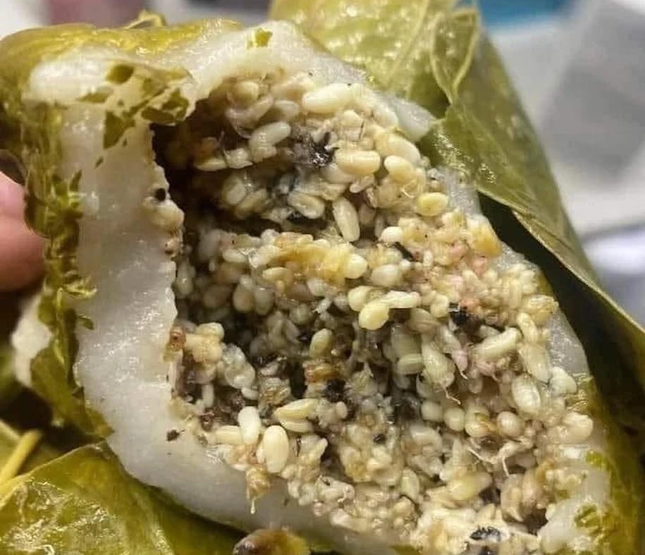 Món ăn bánh trứng kiến vào mùa, gây dị ứng, sốc phản vệ tùy người Món ăn bánh trứng kiến vào mùa, gây dị ứng, sốc phản vệ tùy người