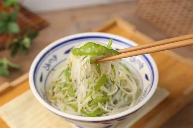 Món ăn dễ nấu từ loại rau giúp thanh nhiệt, giảm hỏa khí trong người và làm sạch ruột, đồng thời bổ sung kali Món ăn dễ nấu từ loại rau giúp thanh nhiệt, giảm hỏa khí trong người và làm sạch ruột, đồng thời bổ sung kali