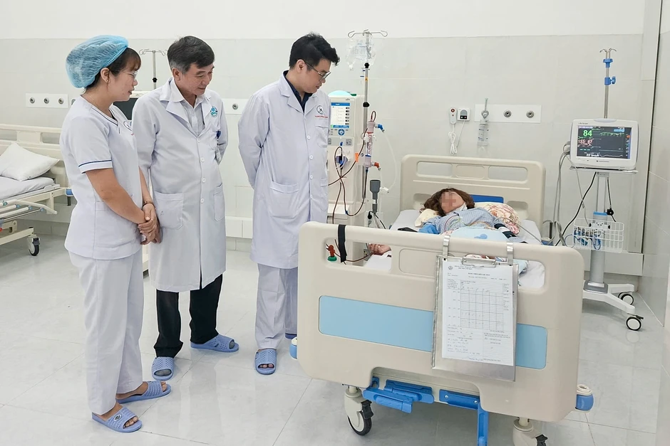 Một năm tăng gấp đôi ca phẫu thuật, nhiều ca nguy kịch được cứu ở Côn Đảo Một năm tăng gấp đôi ca phẫu thuật, nhiều ca nguy kịch được cứu ở Côn Đảo