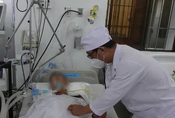 Một người tử vong, 2 người đang nhập viện sau bữa tiệc ở Cà Mau Một người tử vong, 2 người đang nhập viện sau bữa tiệc ở Cà Mau