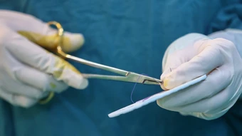 Một phòng khám bị đình chỉ vì truyền tế bào gốc trái phép