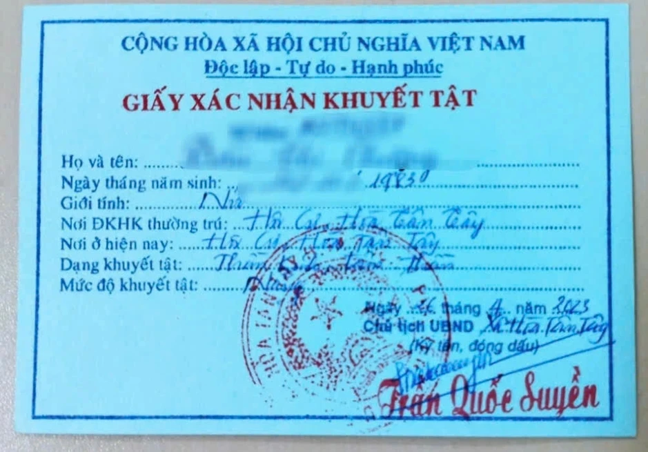 Một phụ nữ mắc bệnh tâm thần vẫn "điều trị bệnh" cho người dân Một phụ nữ mắc bệnh tâm thần vẫn "điều trị bệnh" cho người dân