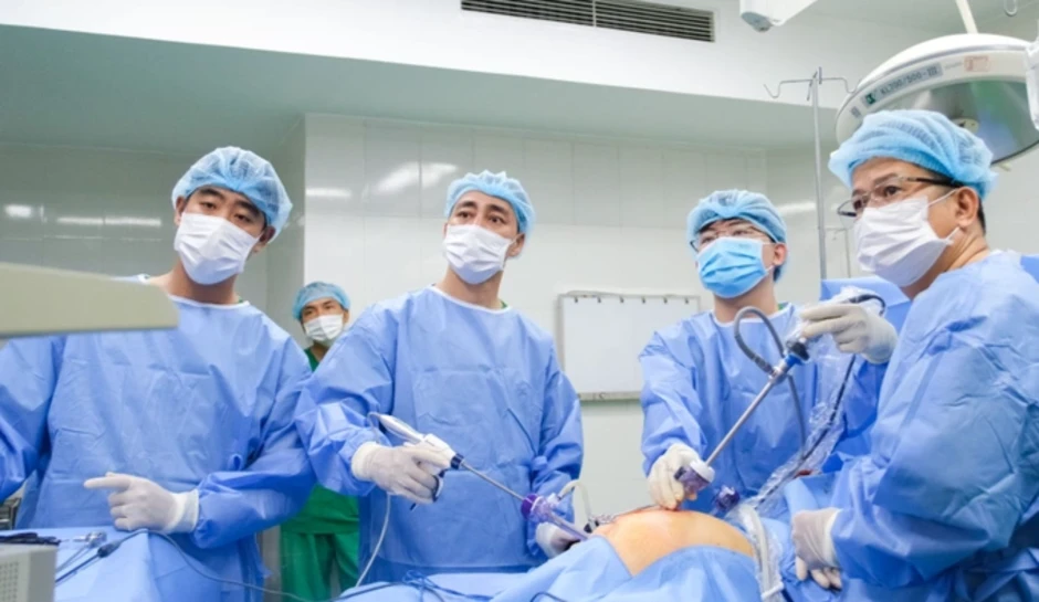 Một tuần đau bụng kèm tiêu máu, phát hiện ung thư đại tràng Một tuần đau bụng kèm tiêu máu, phát hiện ung thư đại tràng
