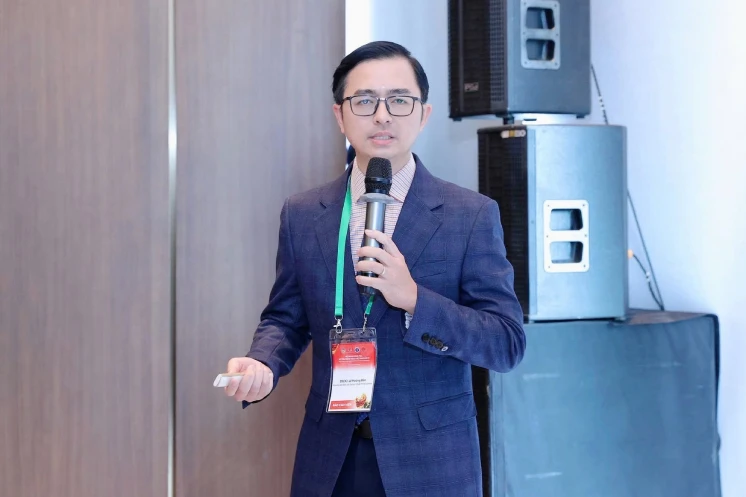 Một tuần học Bách khoa, rẽ lối sang ngành y thành bác sĩ nội trú loại giỏi Một tuần học Bách khoa, rẽ lối sang ngành y thành bác sĩ nội trú loại giỏi