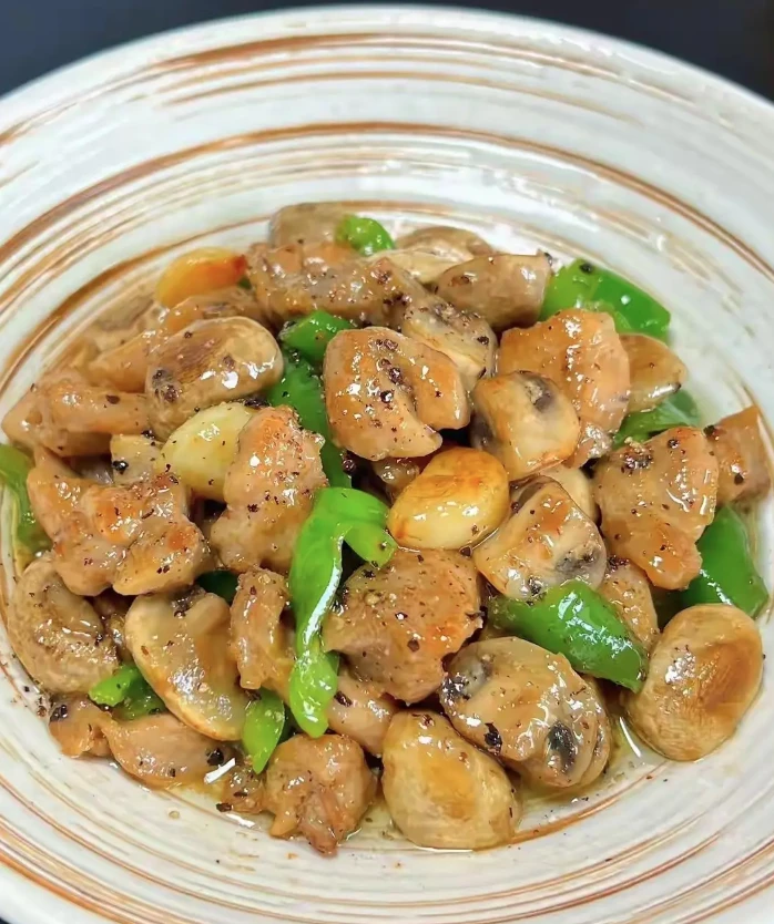 Muốn bảo vệ mạch máu, hãy ăn 5 món này: Đứng đầu là thứ ngày nào cũng gặp