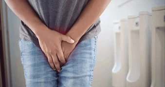 Muốn biết cơ thể khỏe hay mắc bệnh, hãy quan sát 4 dấu hiệu khi đi tiểu