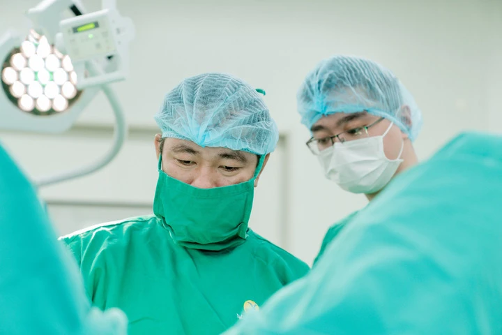 Nam sinh đi khám vì hồi hộp, phát hiện hơn 23.000 nhịp tim bất thường mỗi ngày Nam sinh đi khám vì hồi hộp, phát hiện hơn 23.000 nhịp tim bất thường mỗi ngày