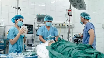 Nạn nhân vụ xe khách cao tốc Pháp Vân bị chấn thương sọ não