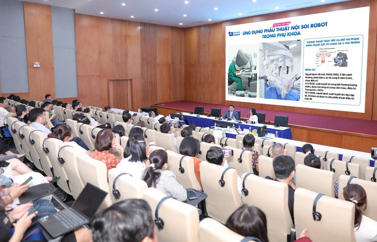 Nâng cao chất lượng phẫu thuật viên triển khai phẫu thuật robot trong lĩnh vực phụ khoa, ngoại khoa Nâng cao chất lượng phẫu thuật viên triển khai phẫu thuật robot trong lĩnh vực phụ khoa, ngoại khoa