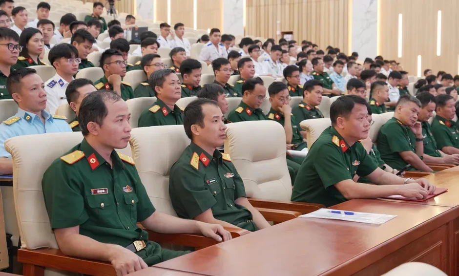 Nâng cao năng lực chẩn đoán, cấp cứu và điều trị đột quỵ cho cán bộ quân y Nâng cao năng lực chẩn đoán, cấp cứu và điều trị đột quỵ cho cán bộ quân y