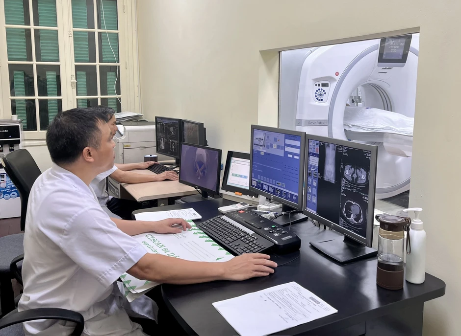 Nâng dần mức hưởng bảo hiểm y tế, giảm tỷ lệ đồng chi trả của người bệnh Nâng dần mức hưởng bảo hiểm y tế, giảm tỷ lệ đồng chi trả của người bệnh