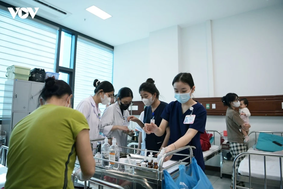 Nắng nóng kéo dài, nhiều bệnh lý nguy hiểm vào mùa Nắng nóng kéo dài, nhiều bệnh lý nguy hiểm vào mùa