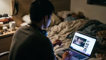 Não thay đổi ra sao khi lạm dụng xem phim khiêu dâm?