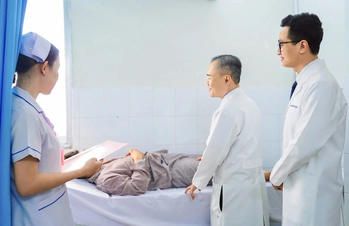 Ngại nói "vùng kín", bé trai 14 suýt hoại tử tinh hoàn sau 7 giờ chịu đau Ngại nói "vùng kín", bé trai 14 suýt hoại tử tinh hoàn sau 7 giờ chịu đau